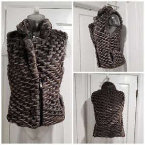 Faux Fur Scalloped Vest Sz Small